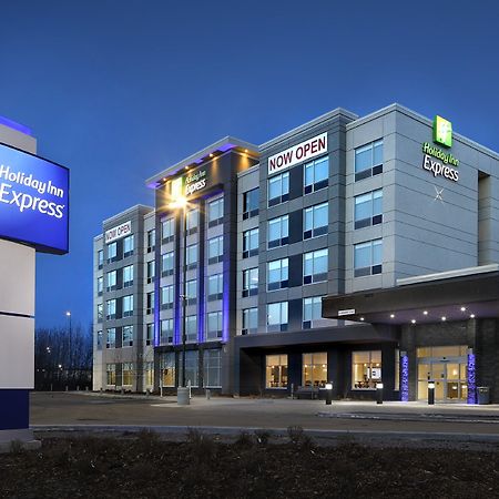 Holiday Inn Express - Red Deer North By Ihg Exteriör bild