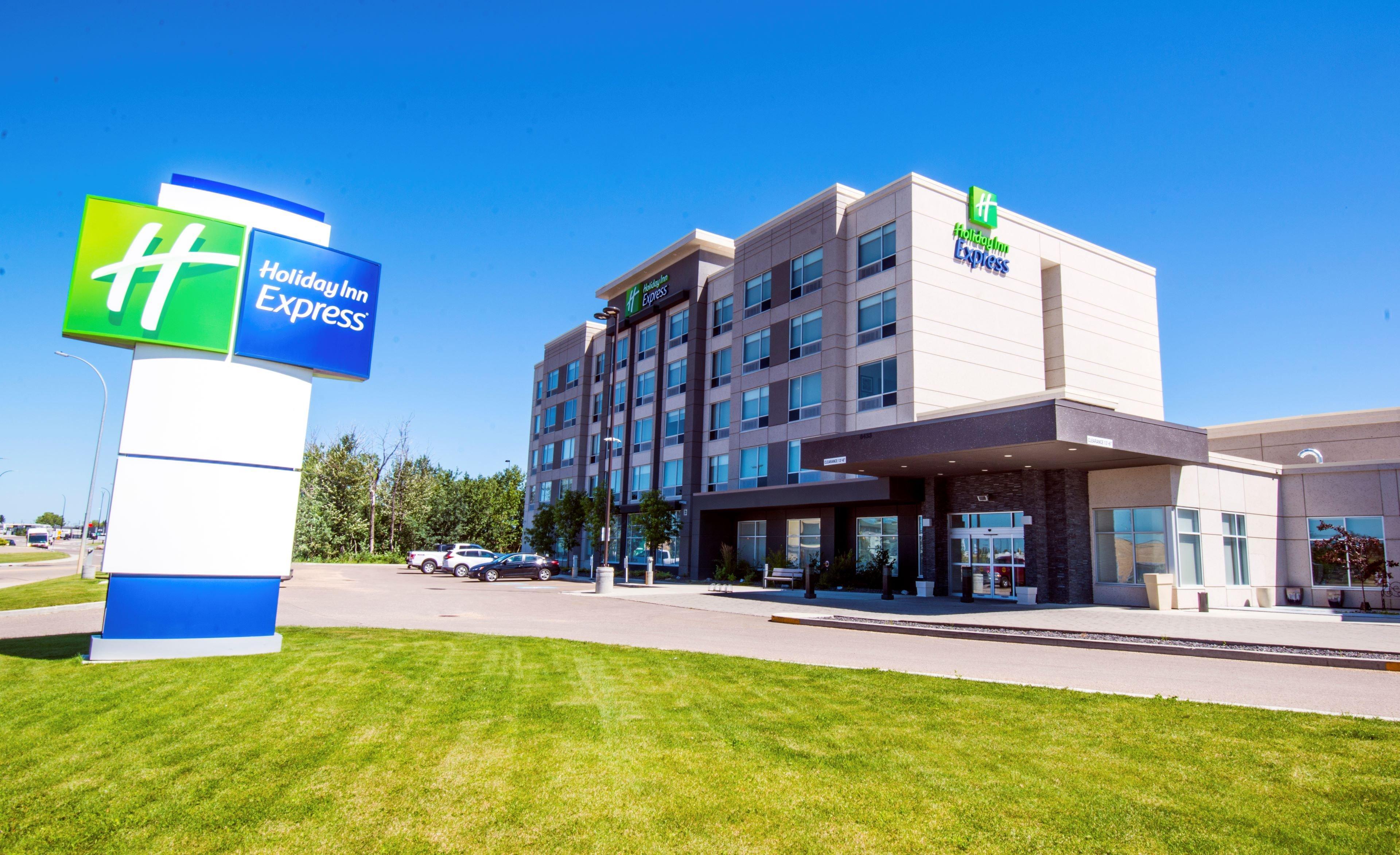 Holiday Inn Express - Red Deer North By Ihg Exteriör bild